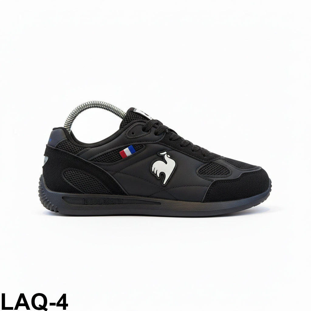 LAQ Classic Sneakers - Simple Elegance with Everyday Confidence