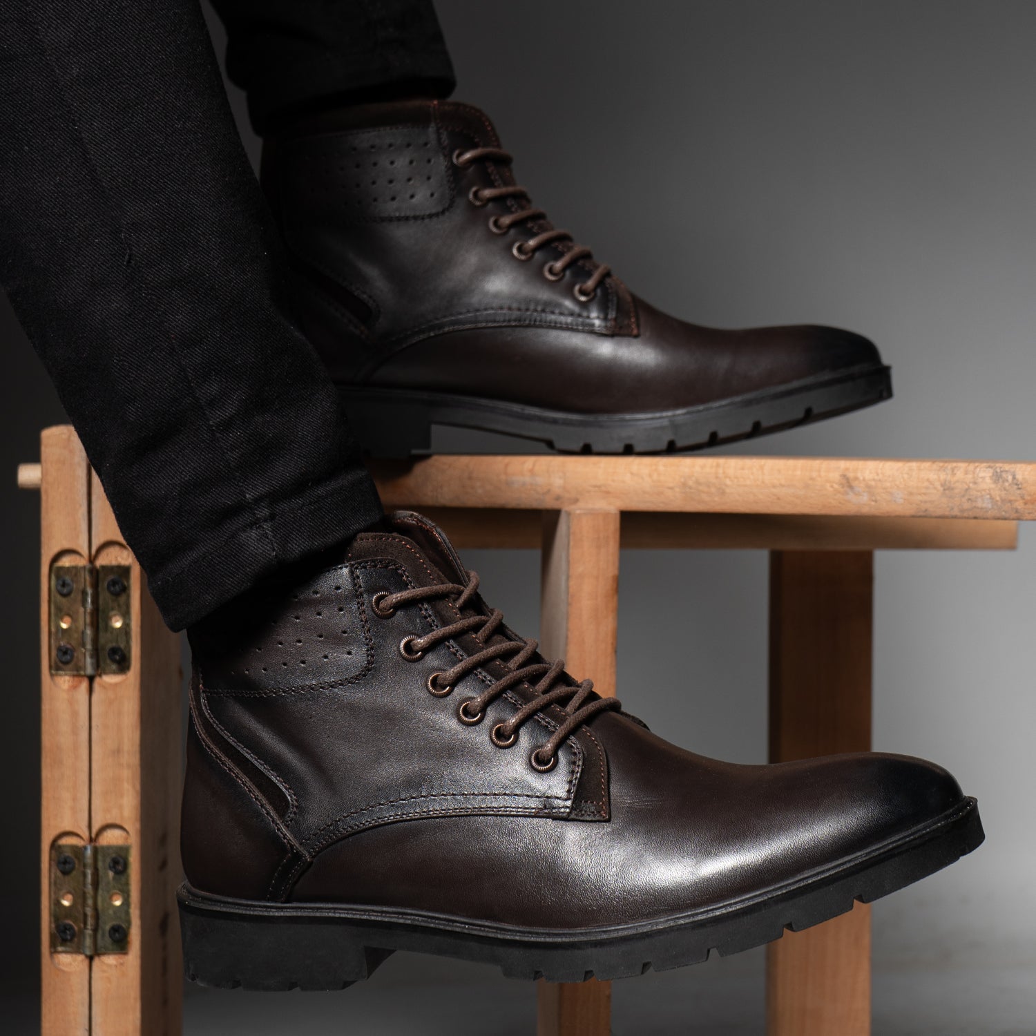 Men’s Leather Half Boot M32