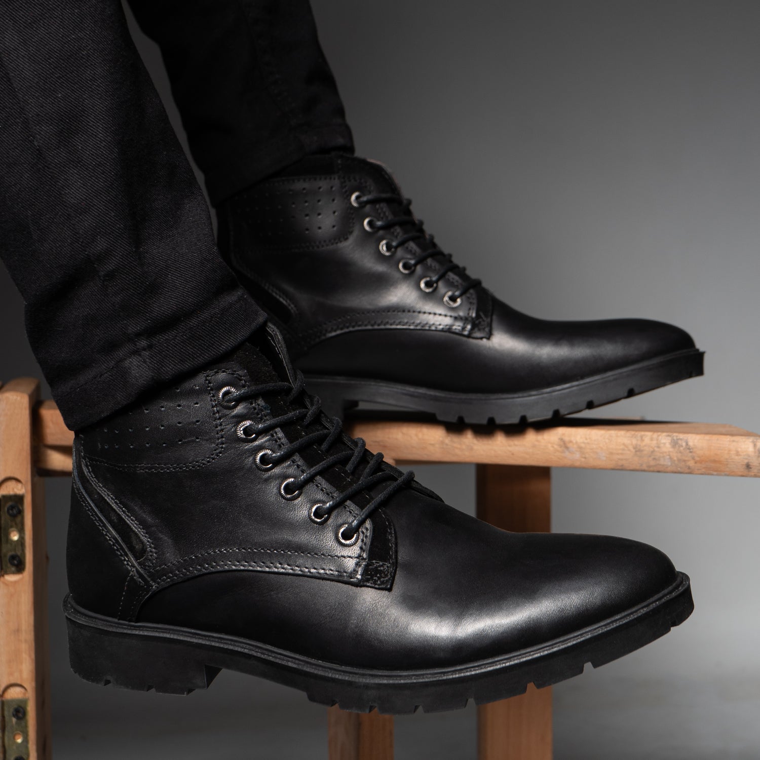 Men’s Leather Half Boot M32