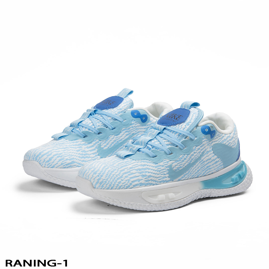 Lightweight cushioned sneakers – RANING