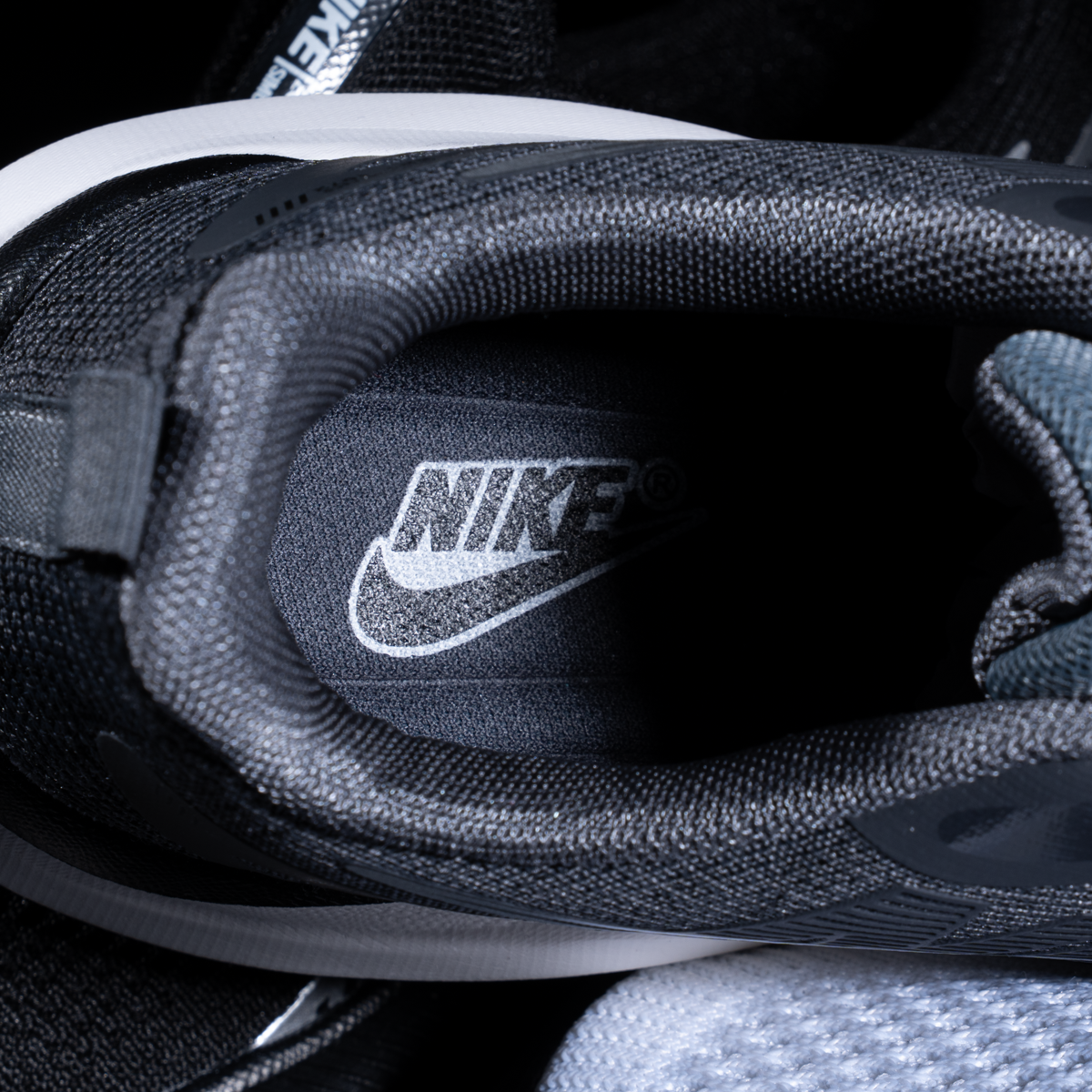 Athletic Sneaker VEV3