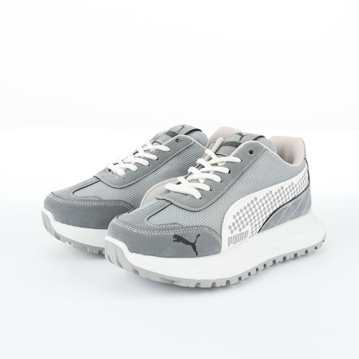 Women’s Fabric Sneaker SV102