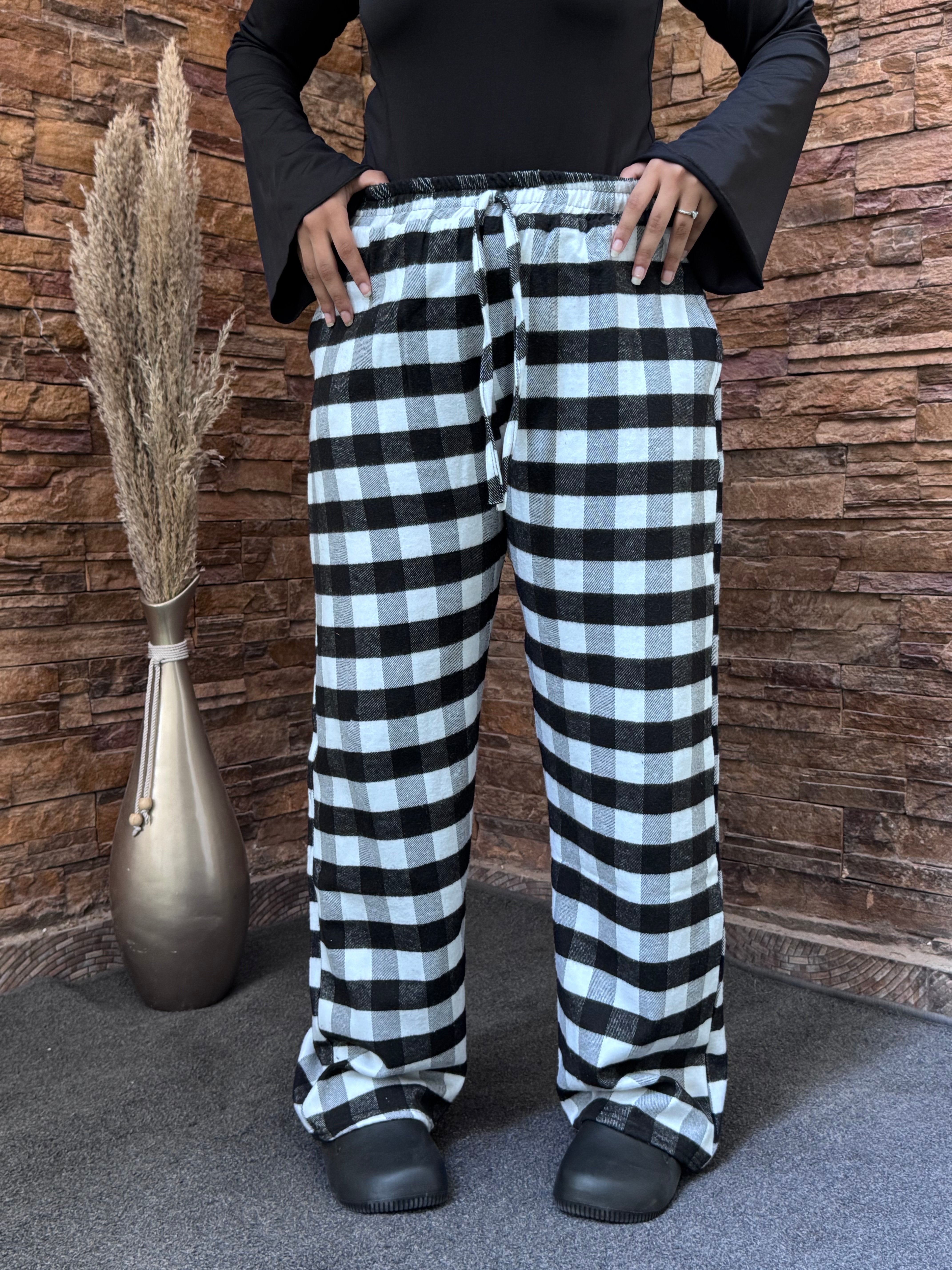 Winter Christmas Plaid Pants - GridFit